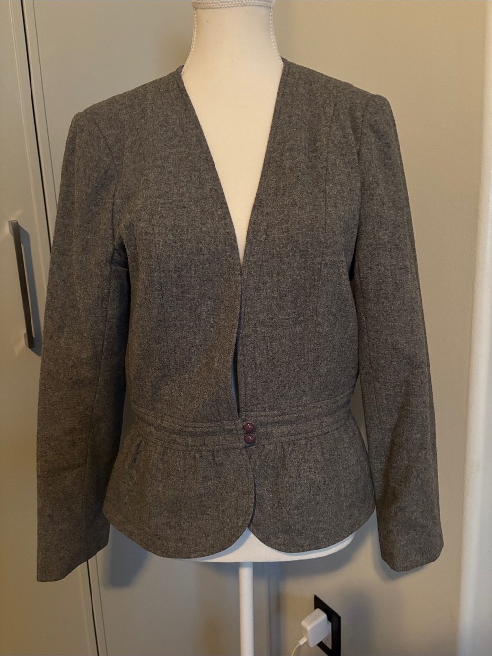 Vintage Albert Nipon Gray Tailored Peplum Wool Blazer